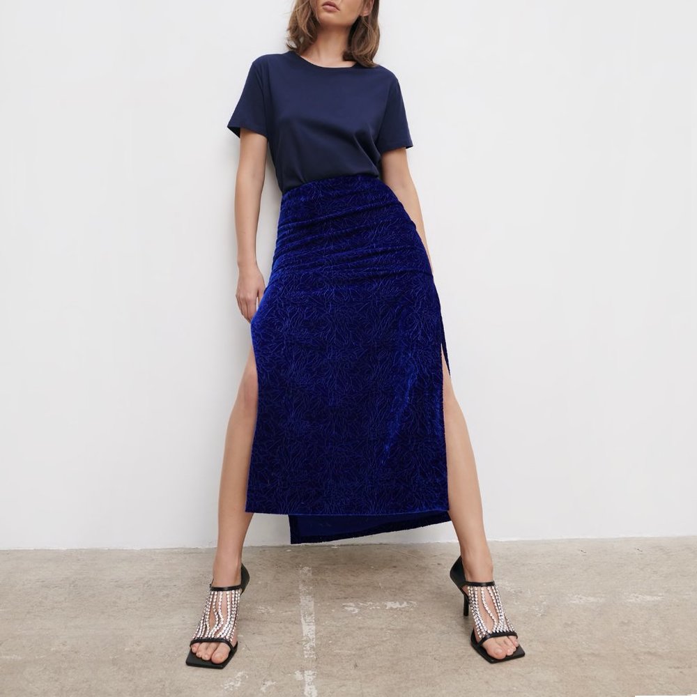 Zara royal blue stitched jacquard velvet midi skirt